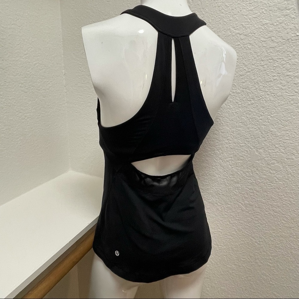 Lululemon Run🏃♀️Make It Count Tank Sz 6 = Sm - Picture 4 of 9